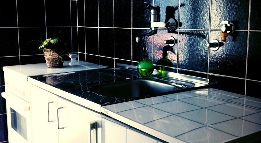 Apartments Holiday Budva Bilik gambar