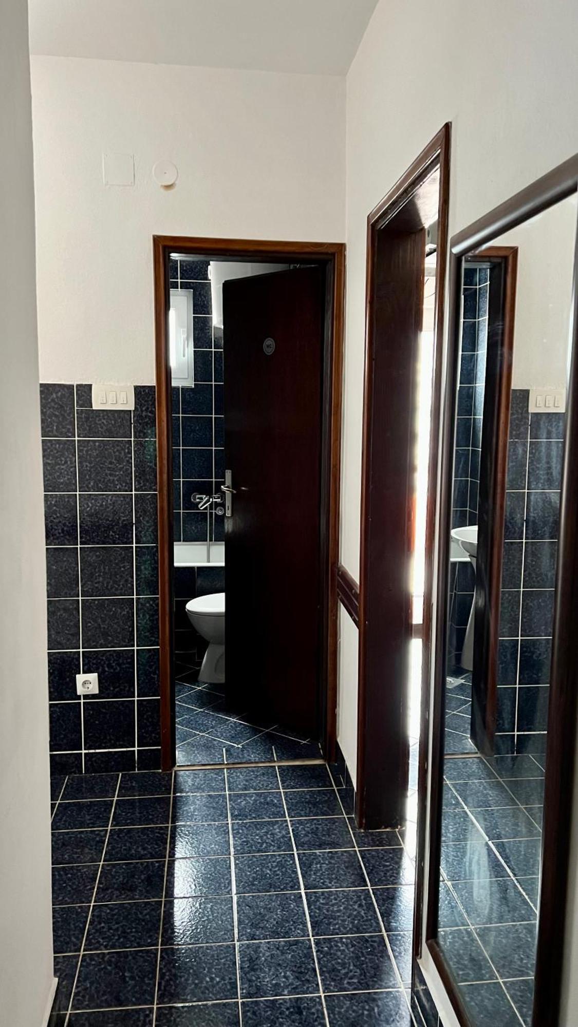 Apartments Holiday Budva Bilik gambar
