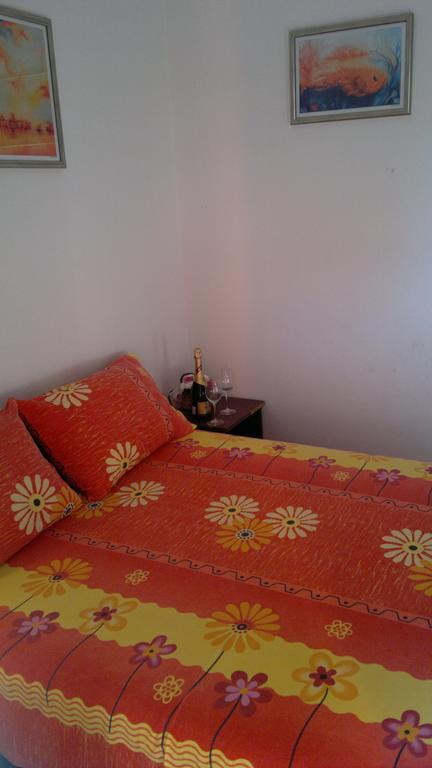 Apartments Holiday Budva Bilik gambar
