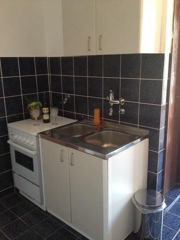 Apartments Holiday Budva Bilik gambar